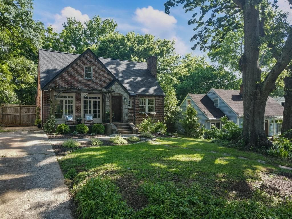 5 bedroom, 3 bathroom single family residence sold at 978 Eden Avenue, Atlanta, GA 30316