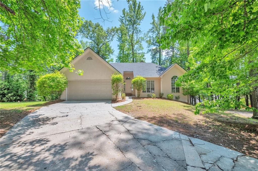 3 bedroom, 2 bathroom single family residence sold at 616 Lone Oak Court, Lithonia, GA 30058