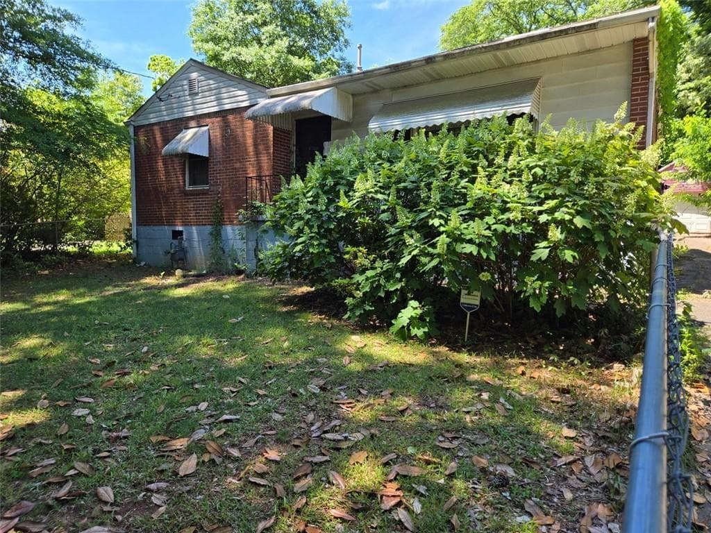2 bedroom, 1 bathroom, 1,087 sq ft single family residence sold at 25 Candler Road, Atlanta, GA 30317