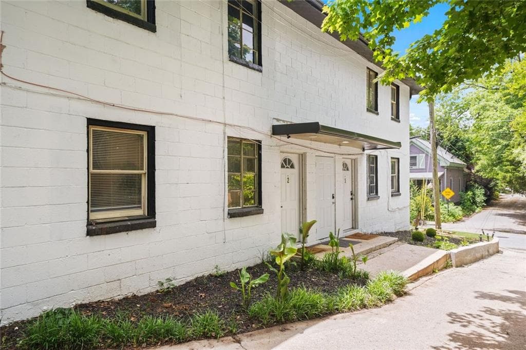 quadruplex sold at 210 Estoria Street, Atlanta, GA 30316