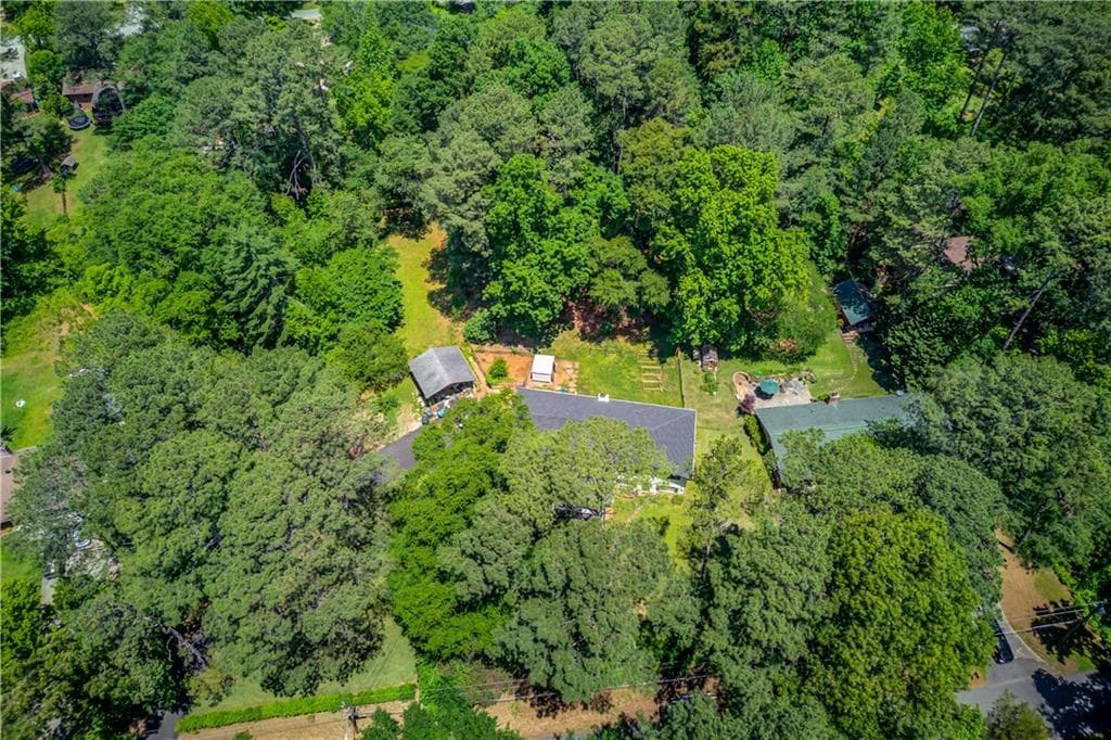 6 bedroom, 3 bathroom single family residence sold at 3425 Poplar Drive, Lawrenceville, GA 30044