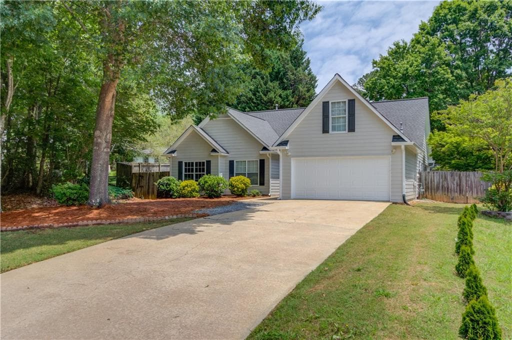 4 bedroom, 2 bathroom single family residence sold at 627 New England Way, Lawrenceville, GA 30046