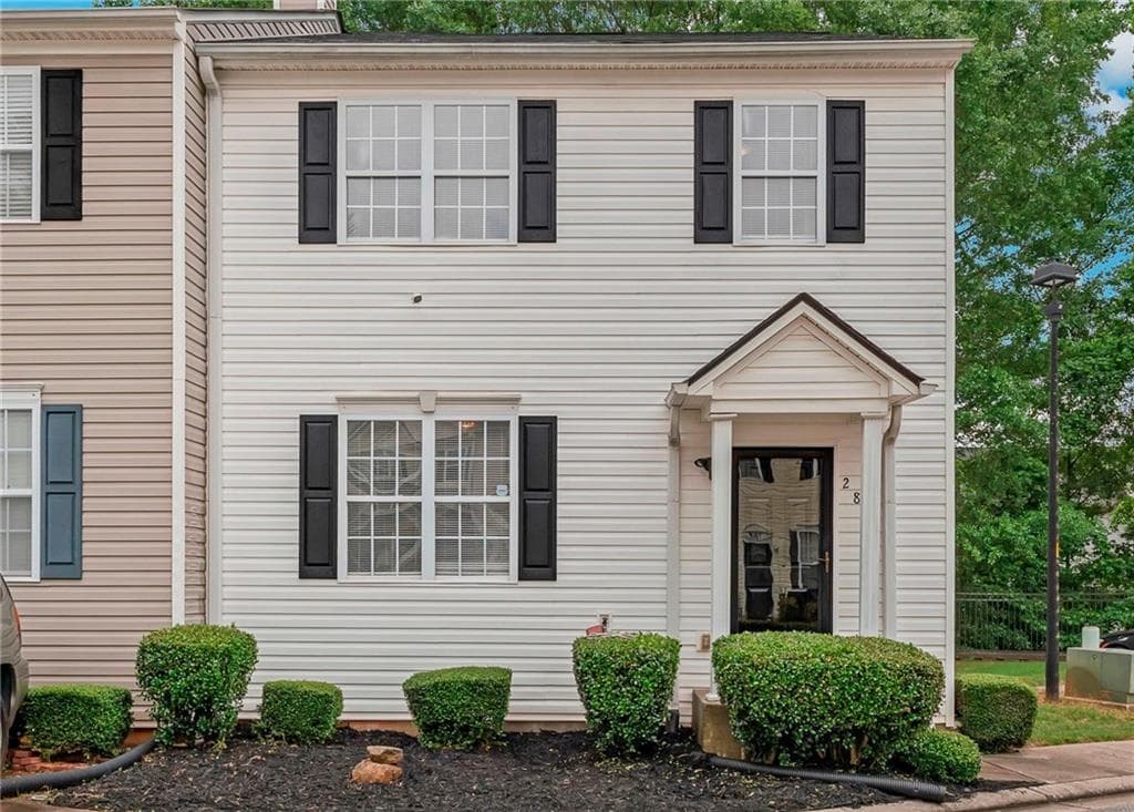 3 bedroom, 3 bathroom townhouse sold at 285 Enterprise Path, Hiram, GA 30141