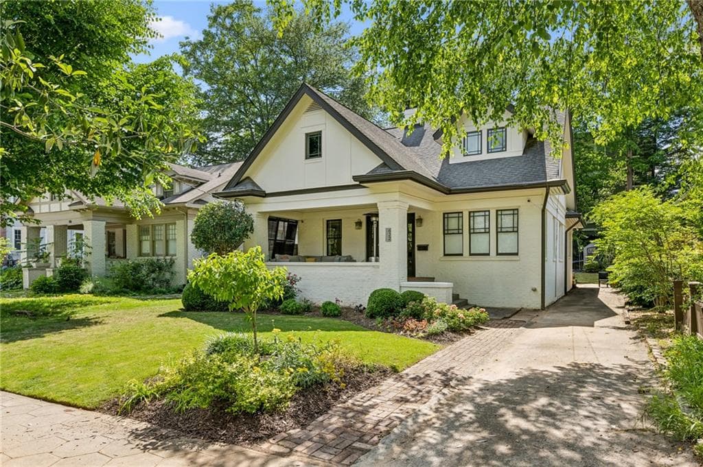 4 bedroom, 3 bathroom single family residence sold at 622 Seminole Avenue, Atlanta, GA 30307