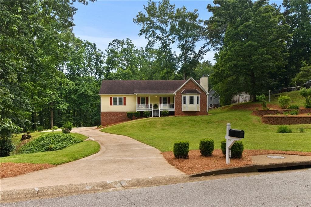 3 bedroom, 2 bathroom single family residence sold at 670 Dena Drive, Canton, GA 30114
