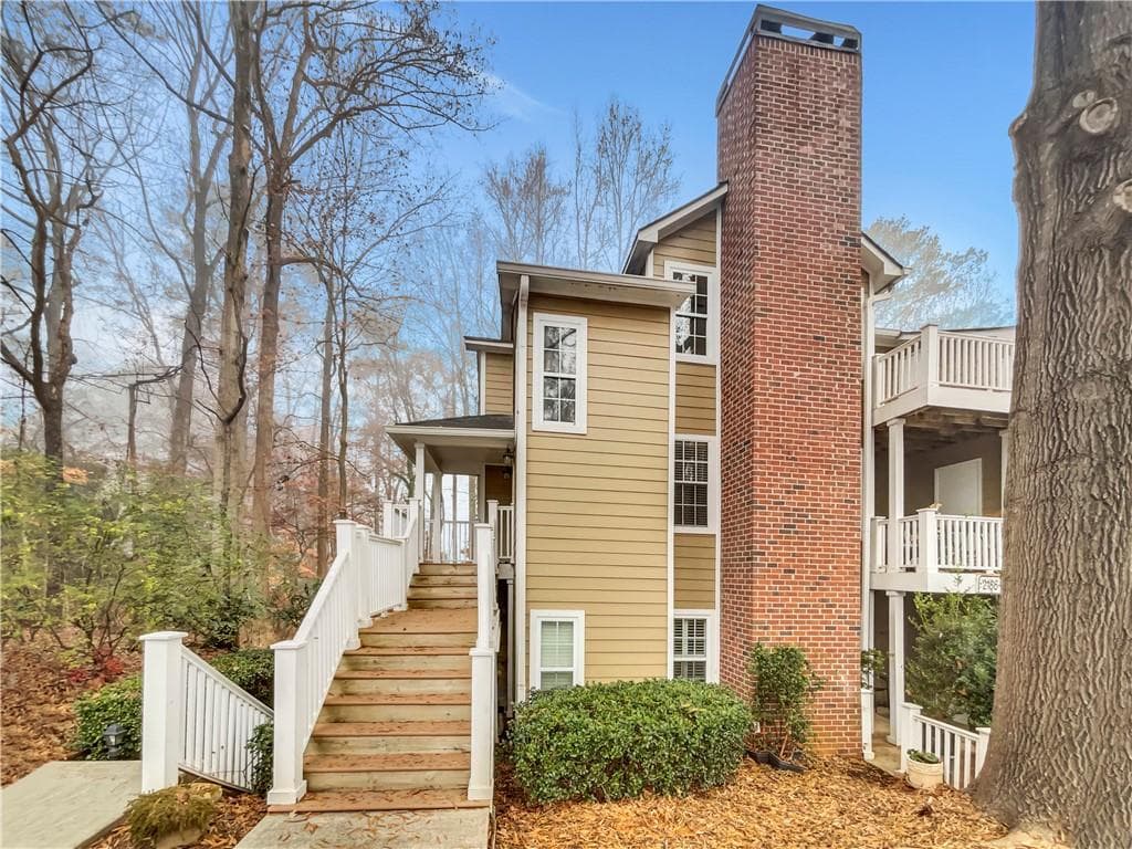 1 bedroom, 1 bathroom, 785 sq ft townhouse sold at 2190 River Heights Court, Marietta, GA 30067