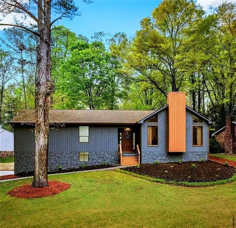 3 bedroom, 2 bathroom single family residence sold at 2512 Hidden Hills Drive, Marietta, GA 30066