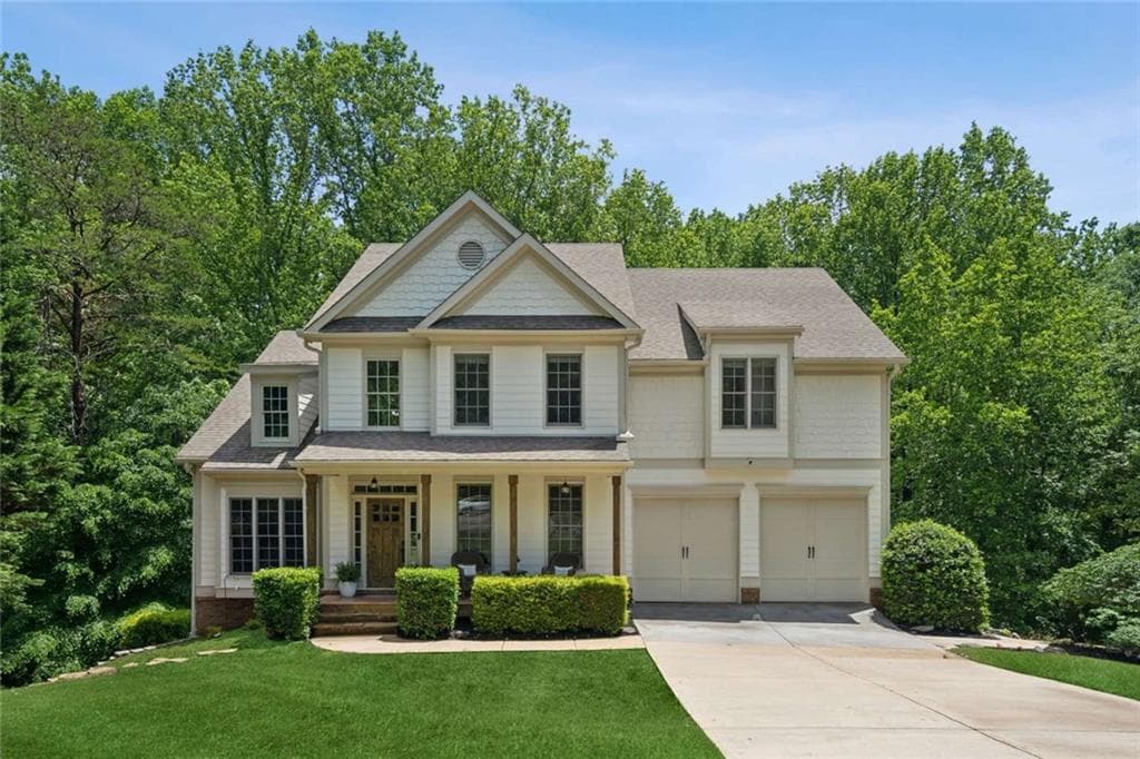 4 bedroom, 4 bathroom single family residence sold at 8925 Stone River Drive, Gainesville, GA 30506
