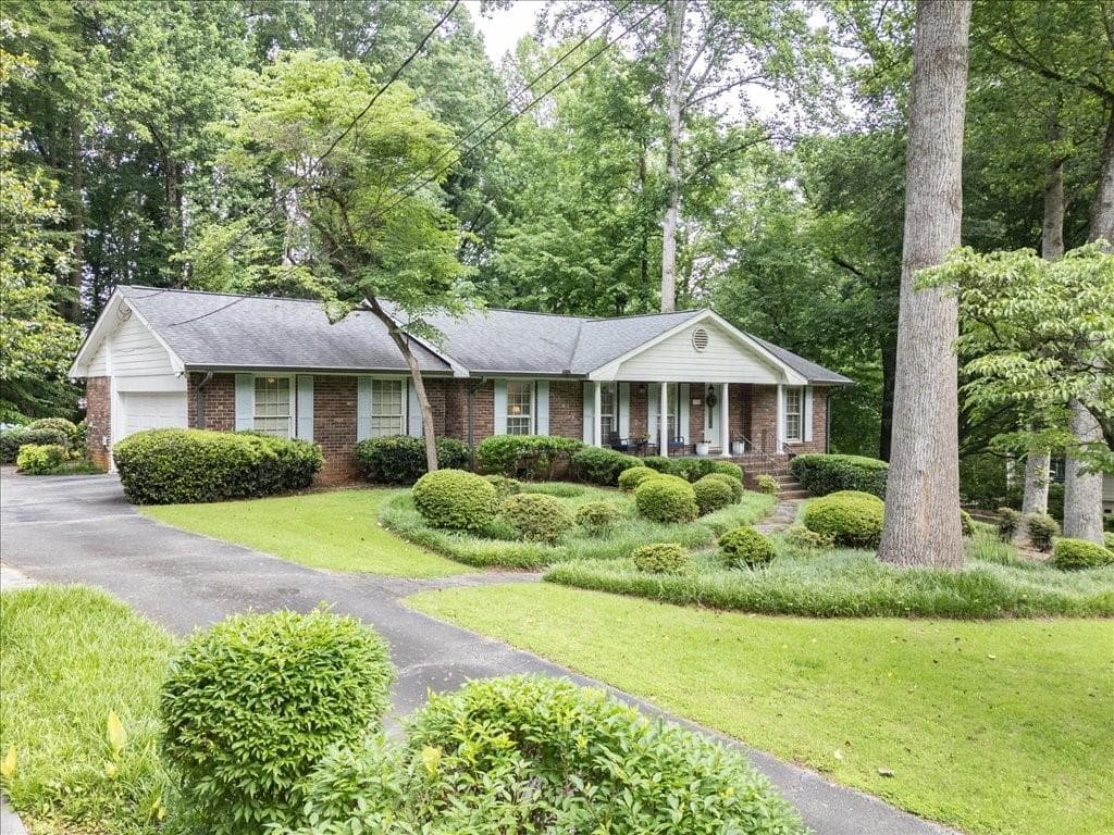 3 bedroom, 2 bathroom single family residence sold at 3792 Harts Mill Lane, Brookhaven, GA 30319