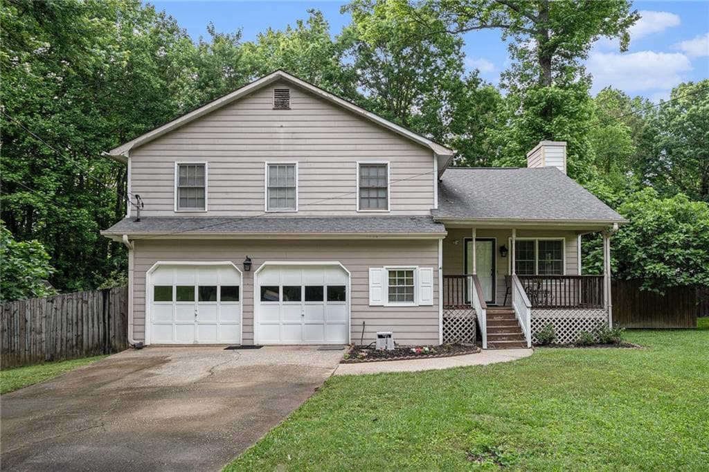3 bedroom, 3 bathroom single family residence sold at 1888 Kelvin Drive, Lawrenceville, GA 30043