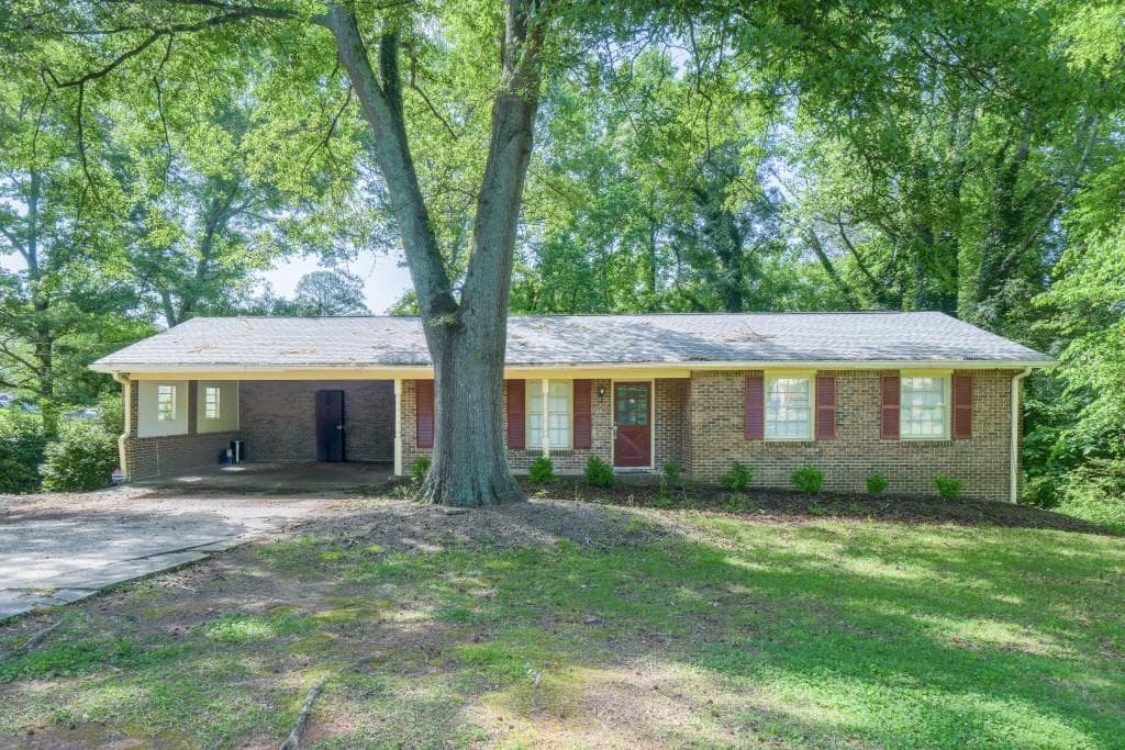 5 bedroom, 3 bathroom, 1,439 sq ft single family residence sold at 2668 Kings Way, Lawrenceville, GA 30044