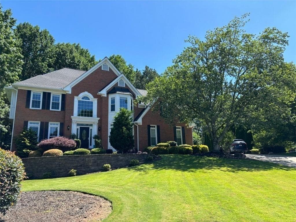 5 bedroom, 5 bathroom single family residence sold at 10830 Carrara Cove, Alpharetta, GA 30022
