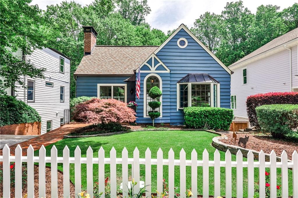 3 bedroom, 3 bathroom single family residence sold at 2639 Acorn Avenue, Atlanta, GA 30305