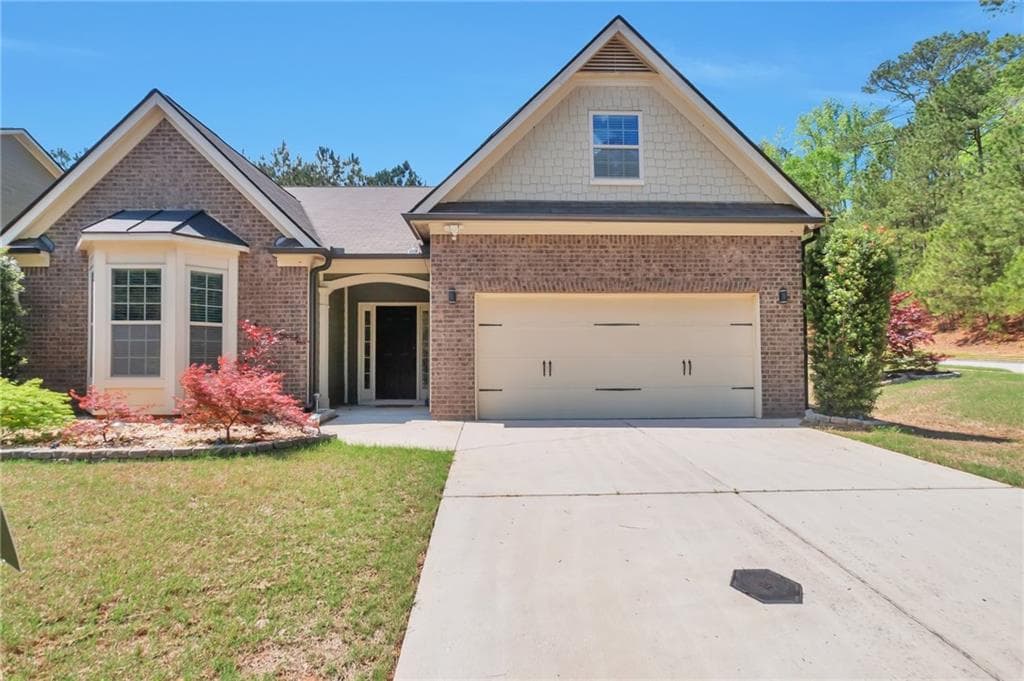 4 bedroom, 2 bathroom single family residence sold at 30 Lismore Way, Newnan, GA 30263