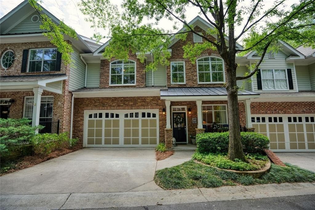 5 bedroom, 5 bathroom townhouse sold at 1203 Glenridge Place, Atlanta, GA 30342