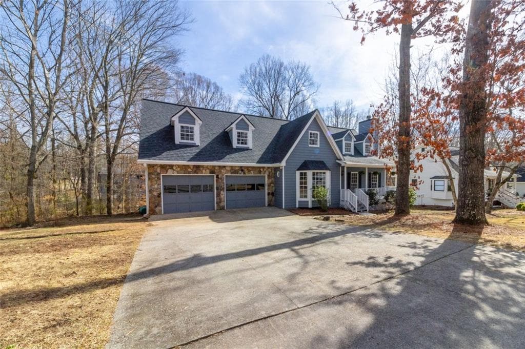 6 bedroom, 4 bathroom, 3,040 sq ft single family residence sold at 1931 AMBER DAWN Way, Lawrenceville, GA 30043