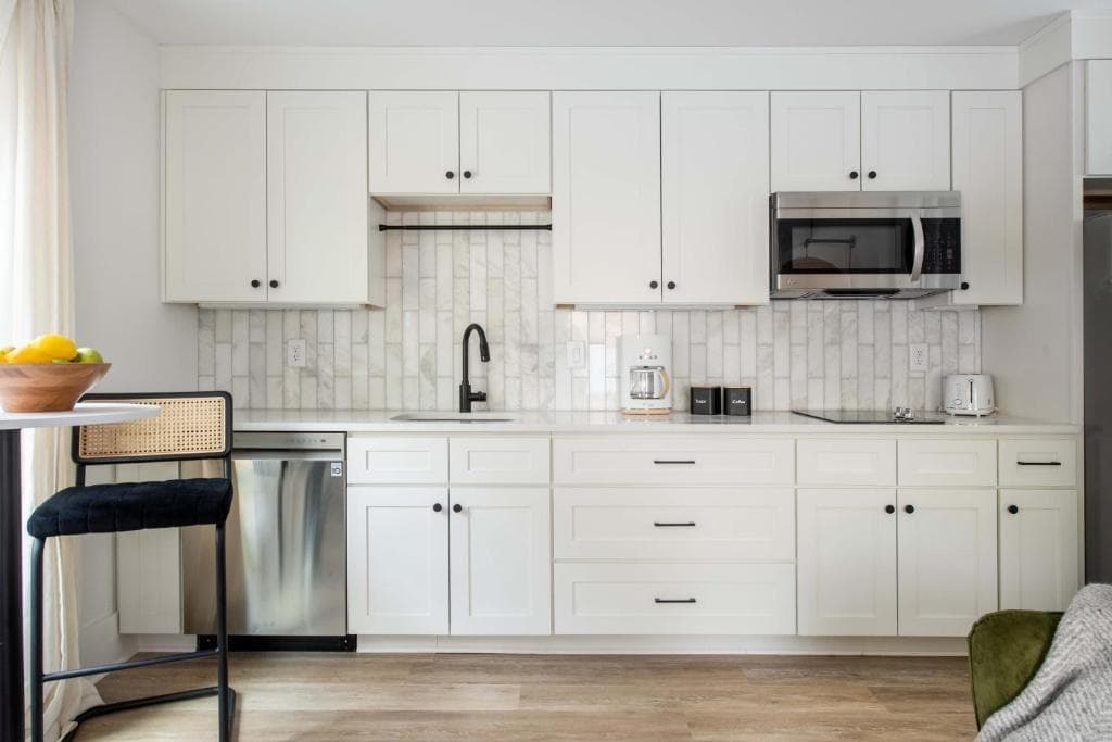 1 bedroom, 1 bathroom, 558 sq ft townhouse for rent at 542 Boulevard Place C, Atlanta, GA 30308 for $3,000 a month — photo 10
