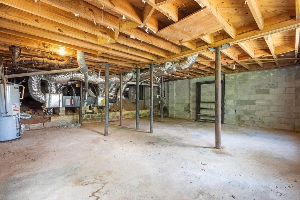 4 bedroom, 2 bathroom, 1,329 sq ft single family residence for sale at 2636 Flagstone Drive, Atlanta, GA 30316 — photo 5