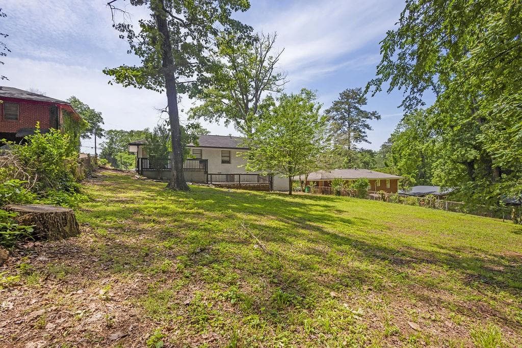 4 bedroom, 2 bathroom, 1,329 sq ft single family residence for sale at 2636 Flagstone Drive, Atlanta, GA 30316 — photo 6