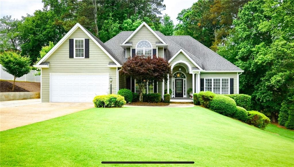 4 bedroom, 3 bathroom, 3,720 sq ft single family residence sold at 5012 Southern Trace Drive, Gainesville, GA 30504