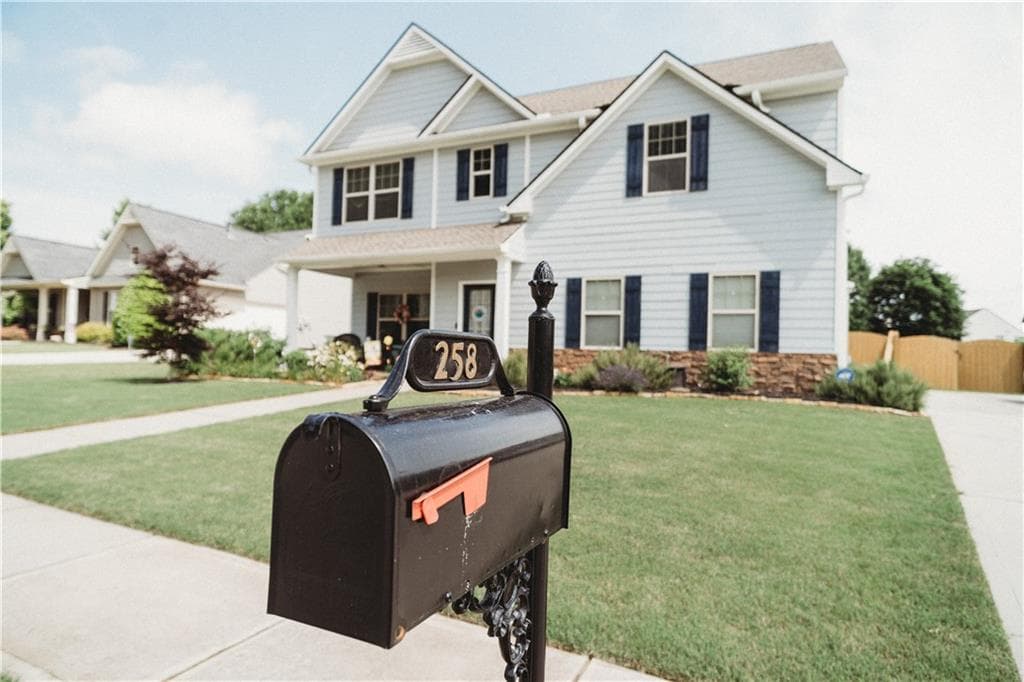 258 Creek View Lane, Acworth, GA 30102 — most recent listing photo