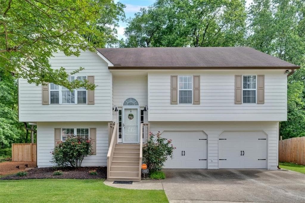 3 bedroom, 3 bathroom single family residence sold at 4053 Five Oaks Court, Powder Springs, GA 30127