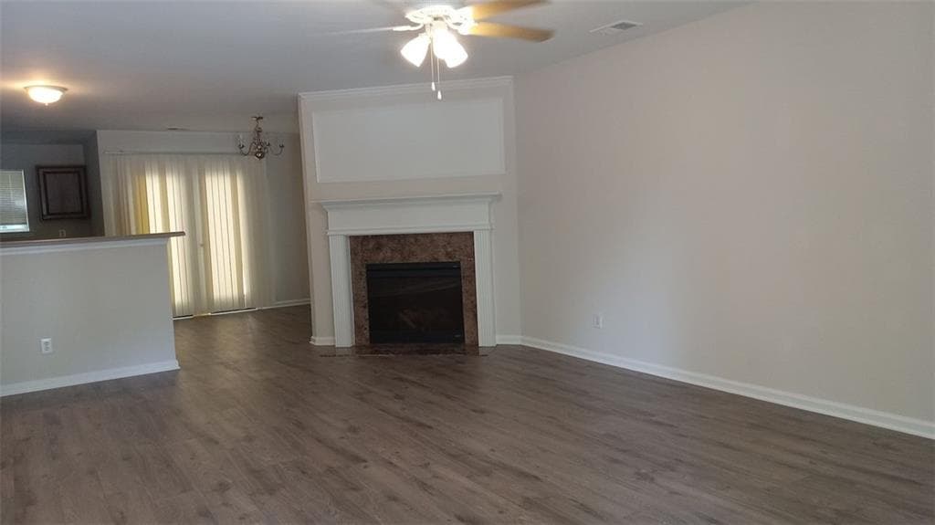 2 bedroom, 3 bathroom, 1,546 sq ft townhouse for rent at 755 CRESTWELL Circle, Atlanta, GA 30331 for $1,600 a month — photo 2