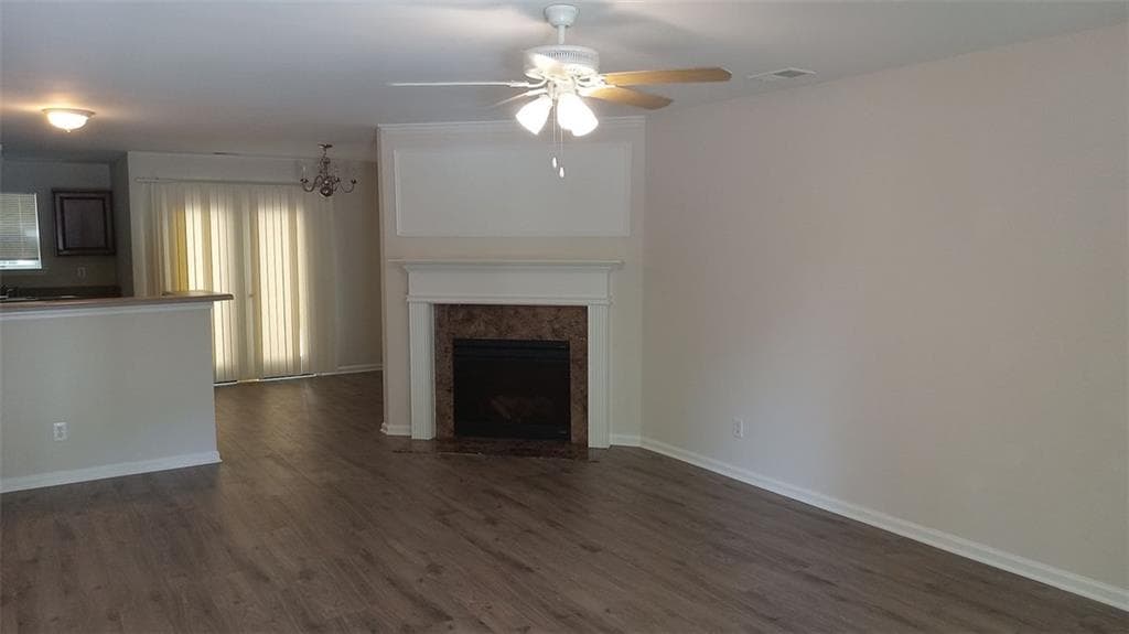 2 bedroom, 3 bathroom, 1,546 sq ft townhouse for rent at 755 CRESTWELL Circle, Atlanta, GA 30331 for $1,600 a month — photo 3