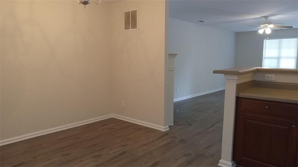 2 bedroom, 3 bathroom, 1,546 sq ft townhouse for rent at 755 CRESTWELL Circle, Atlanta, GA 30331 for $1,600 a month — photo 9