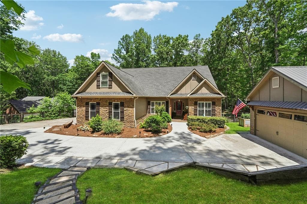 5 bedroom, 5 bathroom single family residence sold at 2945 Ashbyrn Court, Buford, GA 30519