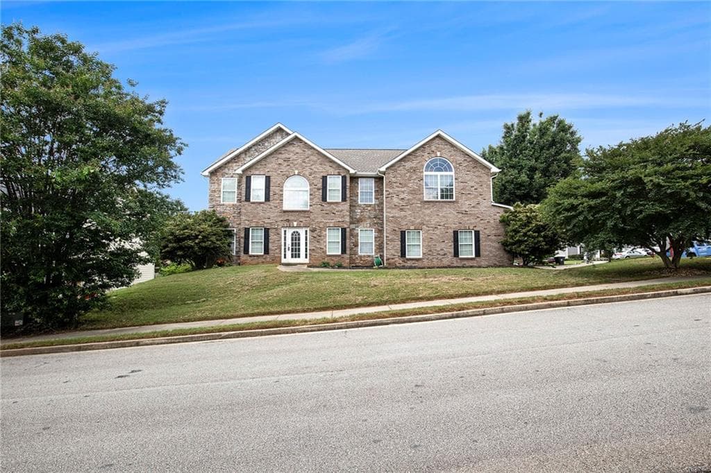 6 bedroom, 4 bathroom single family residence sold at 140 Jackson Avenue, Braselton, GA 30517