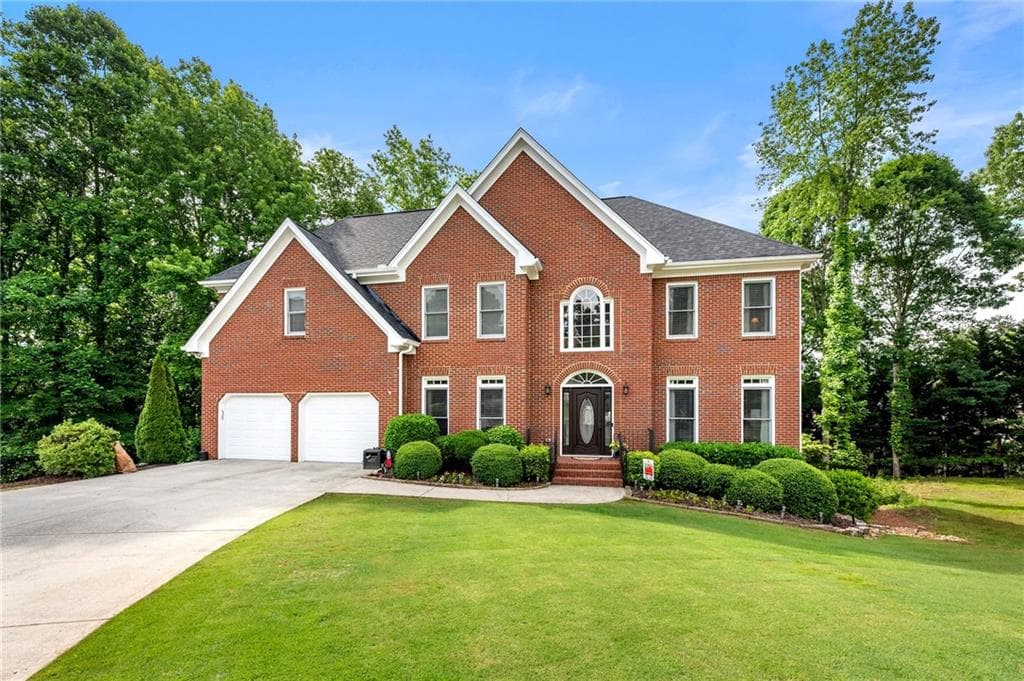 6 bedroom, 6 bathroom, 5,043 sq ft single family residence sold at 370 Fairleaf Court, Alpharetta, GA 30022