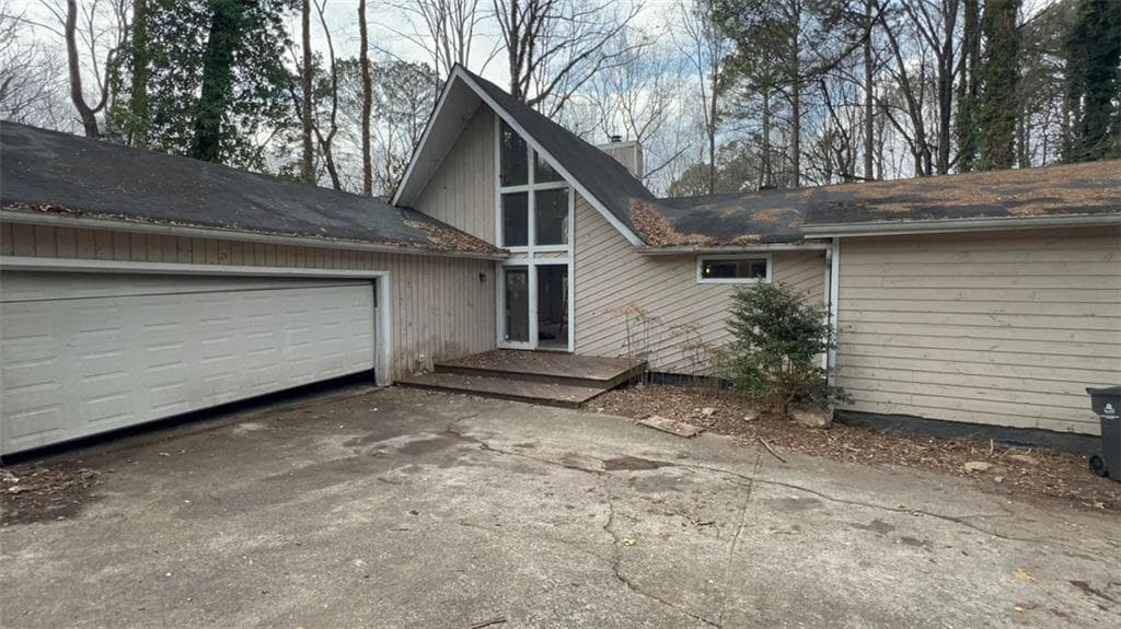 5 bedroom, 4 bathroom, 1,806 sq ft single family residence sold at 95 LAKE TOP Court, Roswell, GA 30076