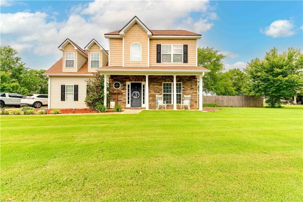 121 Dawn Drive, Calhoun, GA 30701 — most recent listing photo