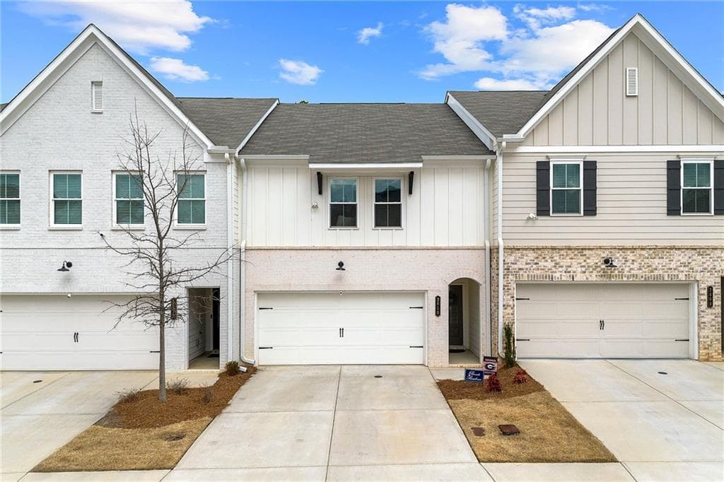 3 bedroom, 3 bathroom, 1,915 sq ft townhouse sold at 3610 Silvery Way, Powder Springs, GA 30127
