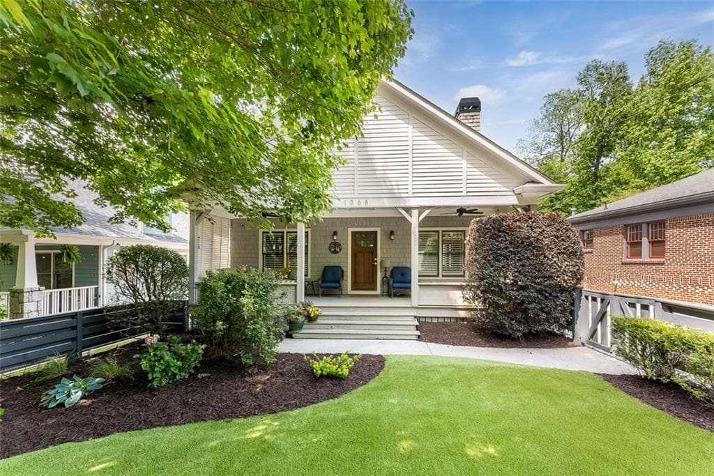 3 bedroom, 3 bathroom, 1,500 sq ft single family residence sold at 1068 Shelby Place, Atlanta, GA 30316