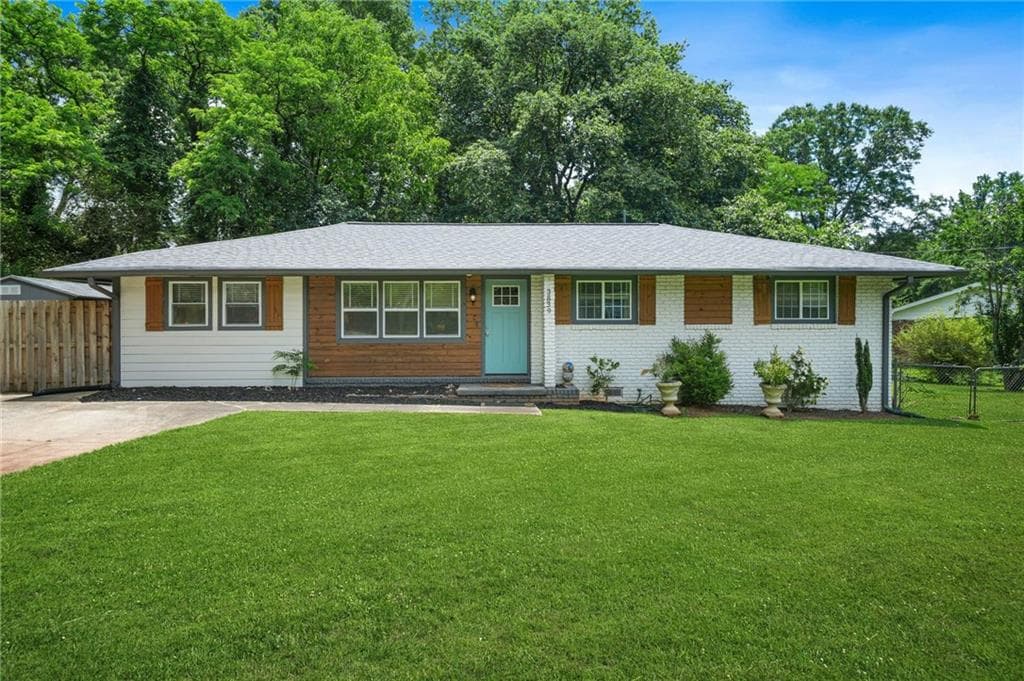 3839 Brookcrest Circle, Decatur, GA 30032 — most recent listing photo