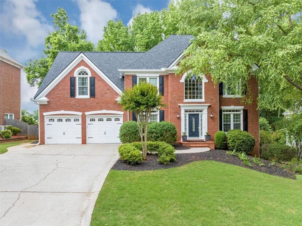5 bedroom, 5 bathroom single family residence sold at 10400 Groomsbridge Road, Alpharetta, GA 30022