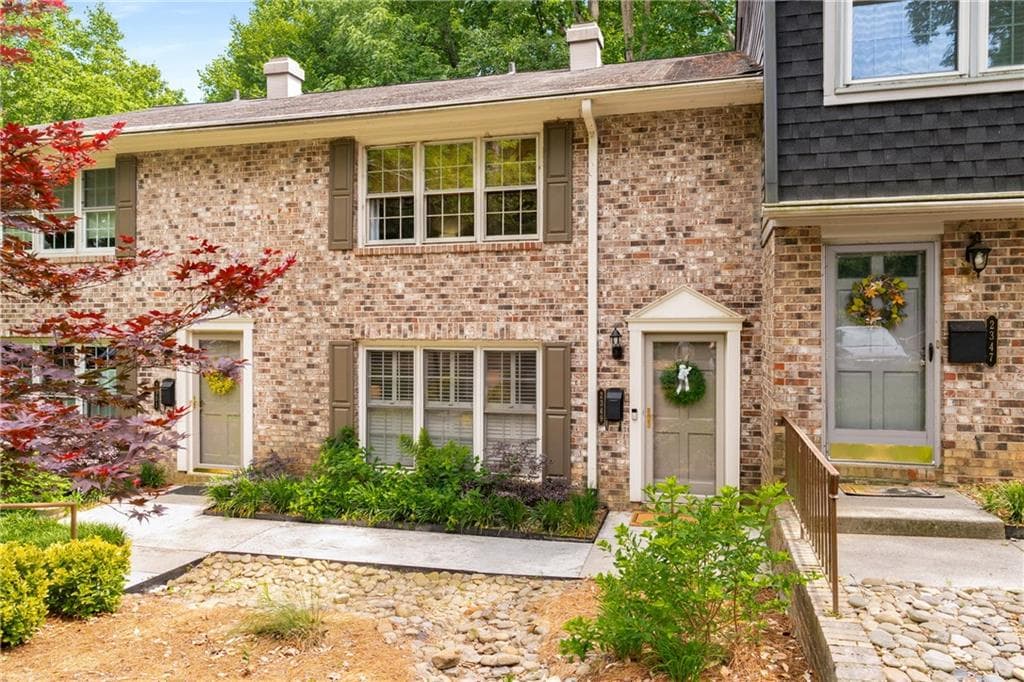 2 bedroom, 3 bathroom, 1,593 sq ft townhouse sold at 2349 Northlake Court, Atlanta, GA 30345