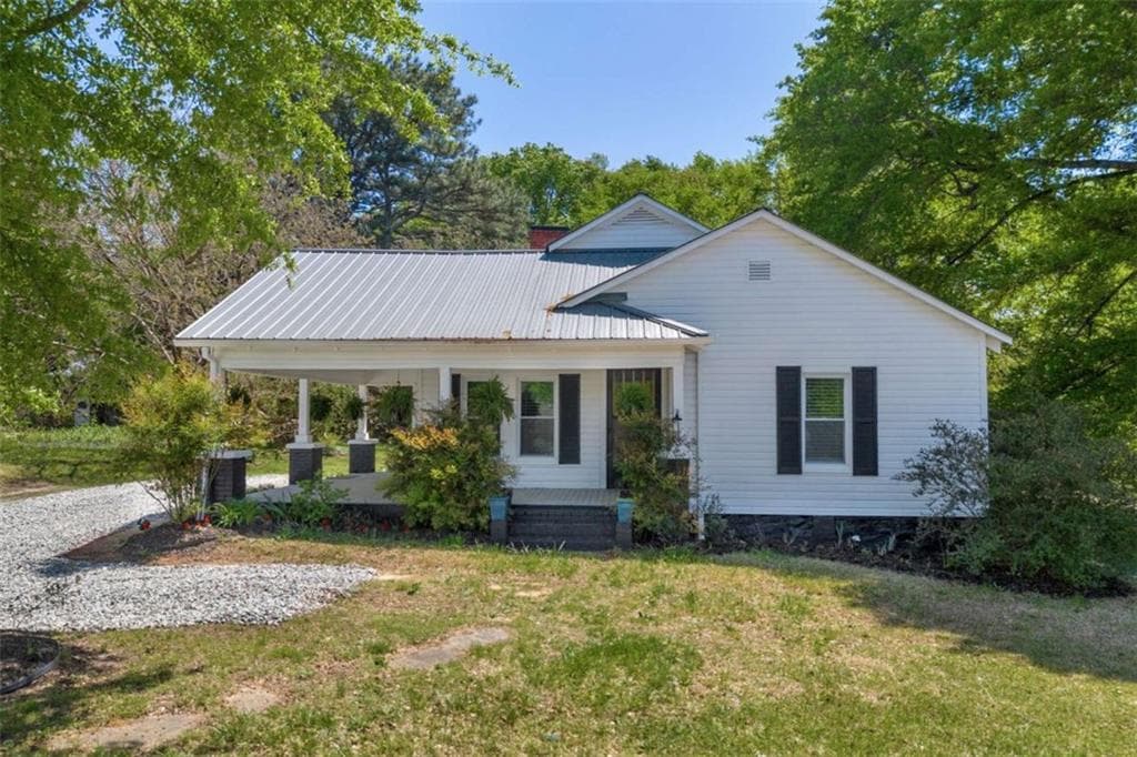 1097 Mize Road, Toccoa, GA 30577 — most recent listing photo