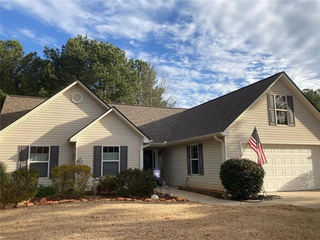 3 bedroom, 2 bathroom single family residence sold at 524 Makers Way, Dawsonville, GA 30534