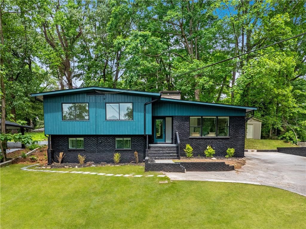 4 bedroom, 4 bathroom, 1,721 sq ft single family residence sold at 2873 Bob White Drive, Atlanta, GA 30311