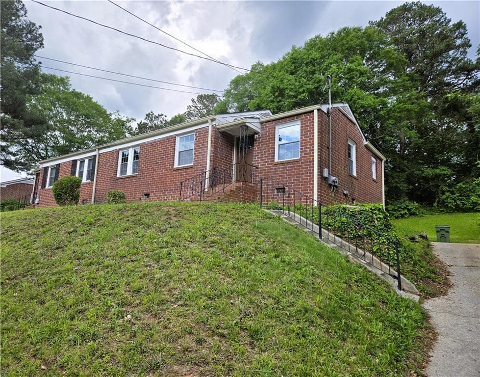 3 bedroom, 2 bathroom, 900 sq ft townhouse sold at 1753 Cahoon Street, Atlanta, GA 30310