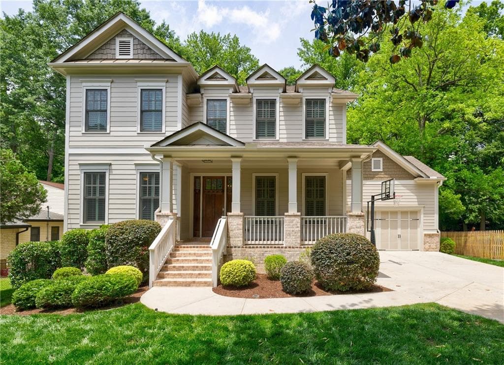 5 bedroom, 4 bathroom single family residence sold at 2370 Burch Circle, Brookhaven, GA 30319