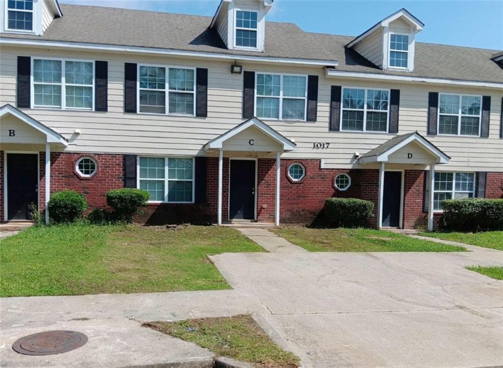 3 bedroom, 3 bathroom, 1,380 sq ft townhouse sold at 1017 Wheel House Lane C, Monroe, GA 30655