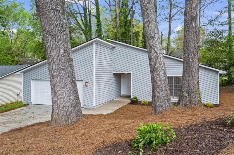 4 bedroom, 2 bathroom single family residence sold at 1360 Terramont Drive, Roswell, GA 30076