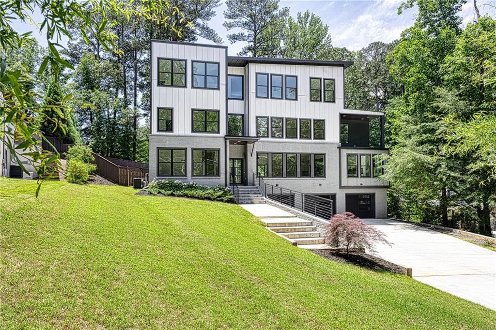 2110 Fairway Circle, Brookhaven, GA 30319 — most recent listing photo
