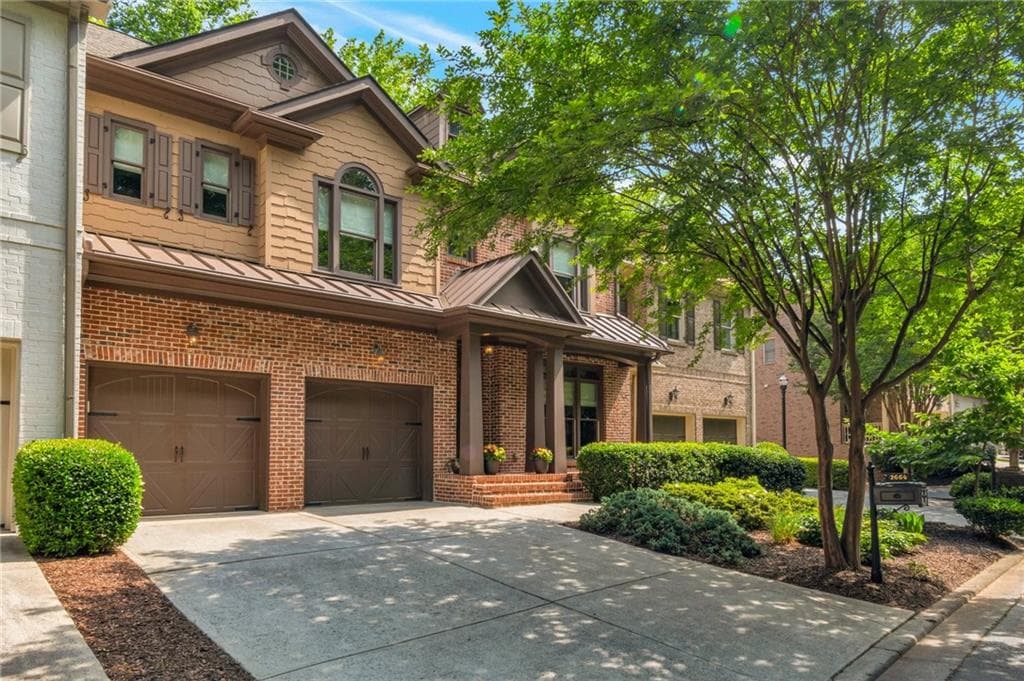 4 bedroom, 5 bathroom townhouse sold at 2664 Long Pointe, Johns Creek, GA 30076