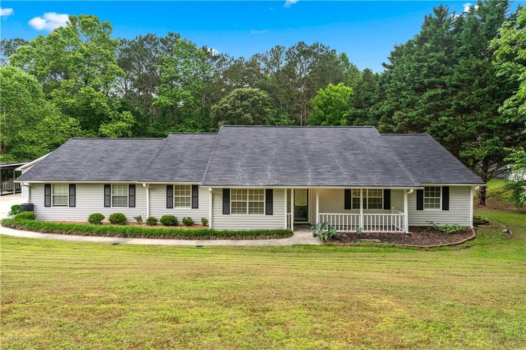 3 bedroom, 2 bathroom single family residence sold at 4274 Timber Trace Road, Loganville, GA 30052