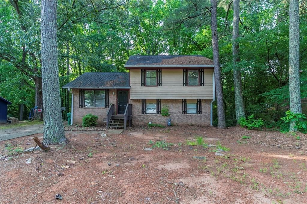 3 bedroom, 3 bathroom single family residence sold at 4342 Lincolndale Drive, Ellenwood, GA 30294